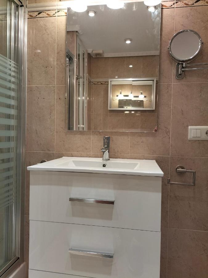 Apartamento 1ª Linea Playa Garaje Piscinas Terraza Torremolinos Exteriör bild